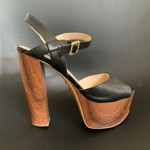 Guess - platform heel - black leather
